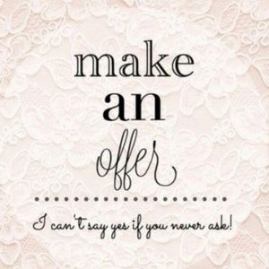 Meet your Posher, SliceAriTa 🍕(aka Michelle)